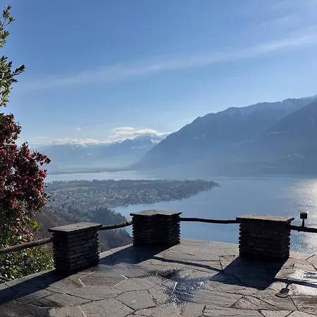 Casa Rocca Nera By Holap Ronco sopra Ascona