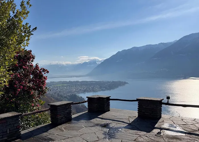 Casa Rocca Nera By Holap Ronco sopra Ascona